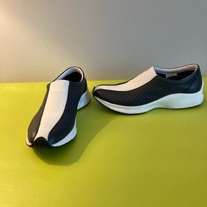 Dear Stag navy and white athletic shoes